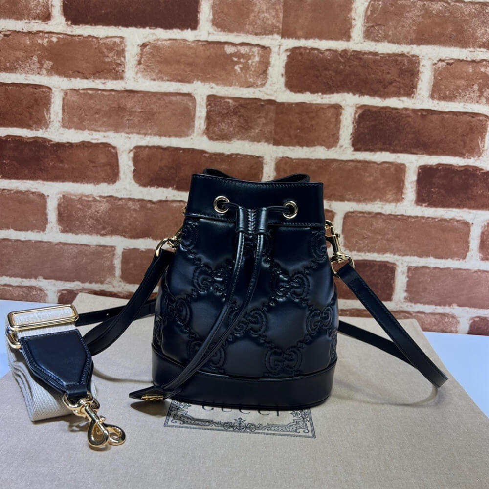 GG Matelassé bucket bag