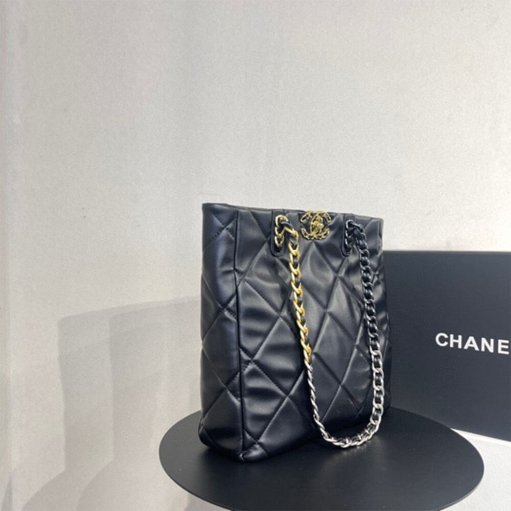 CHANEL 19 SHOPPING BAG