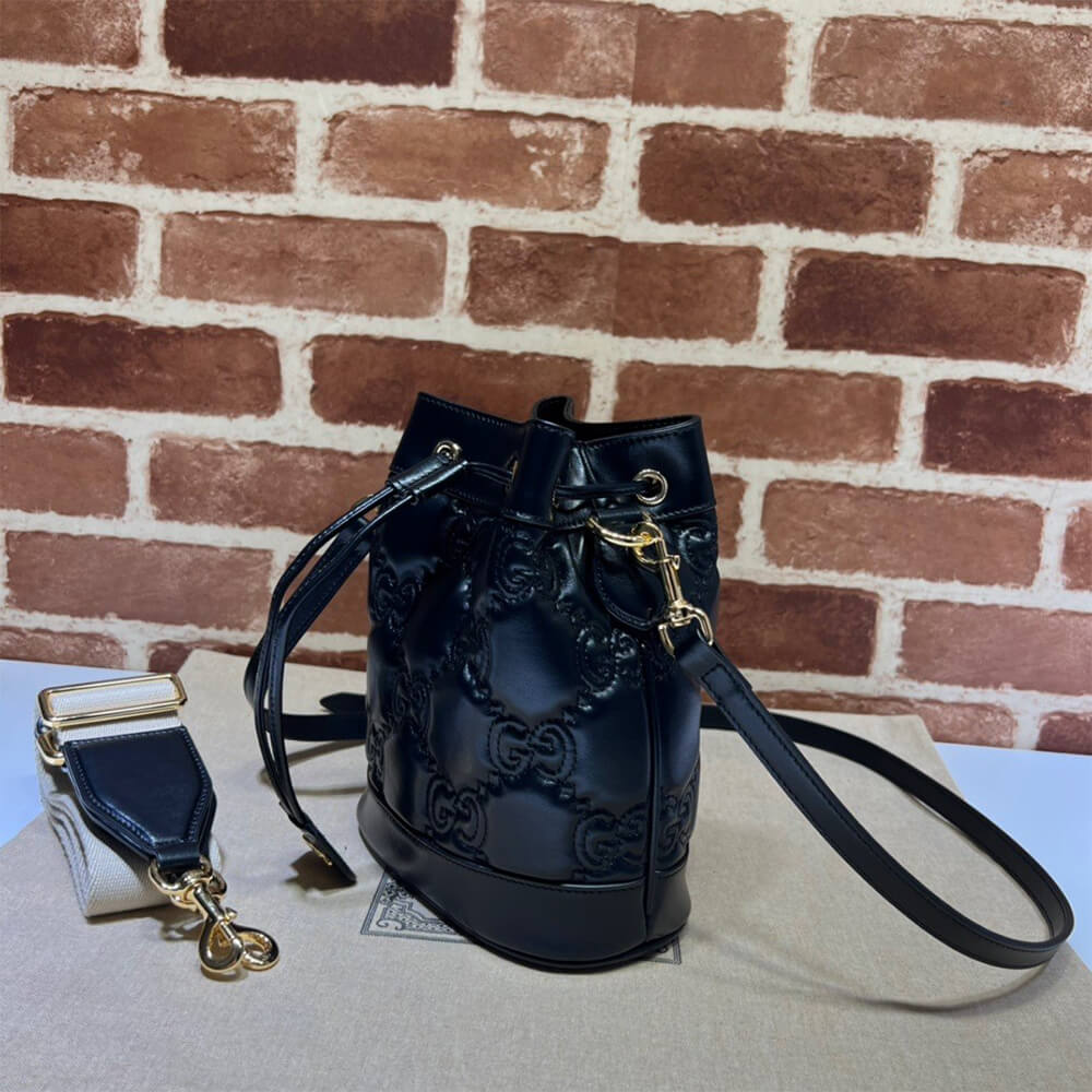 GG Matelassé bucket bag