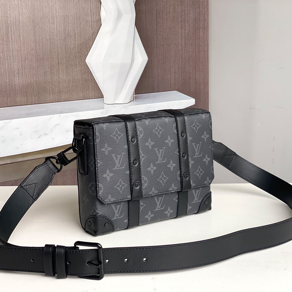 TRUNK MESSENGER
