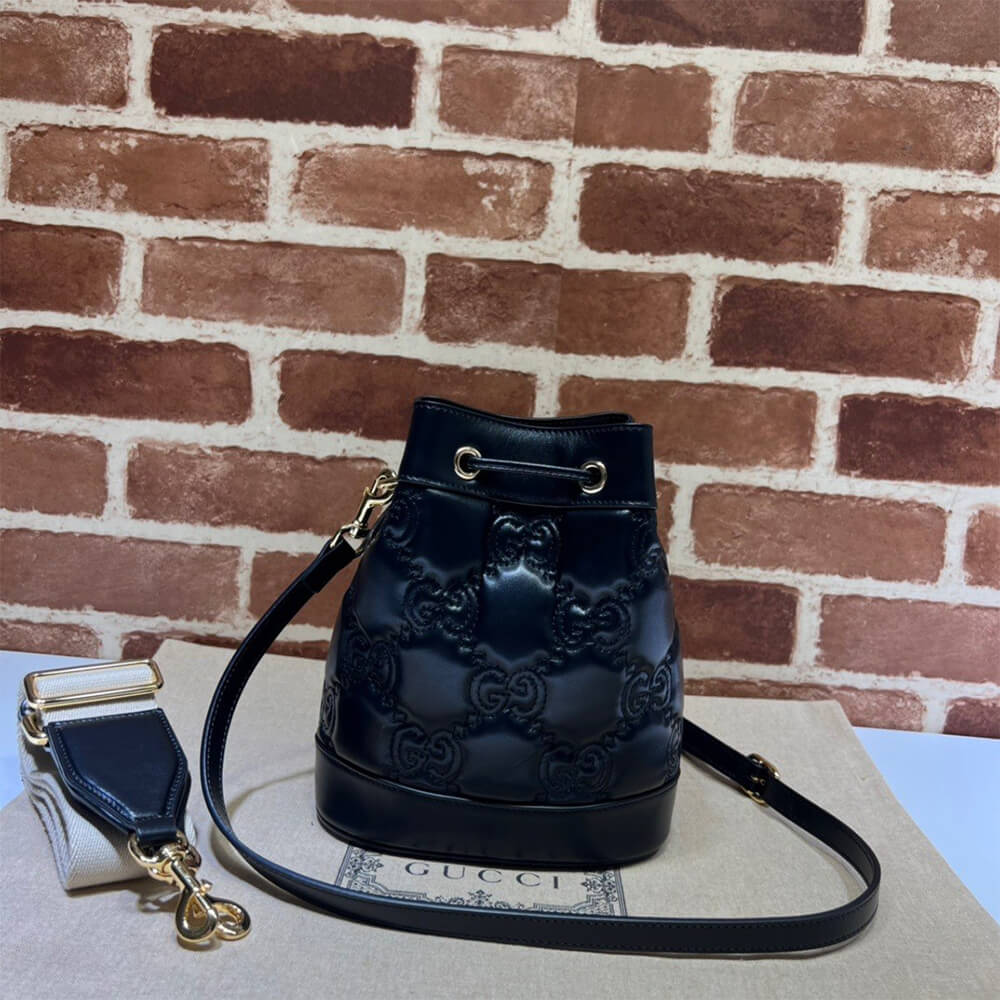 GG Matelassé bucket bag
