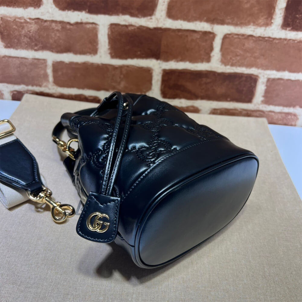 GG Matelassé bucket bag