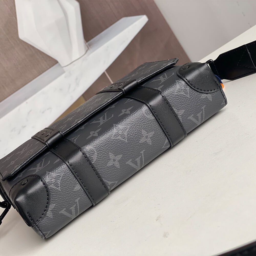 TRUNK MESSENGER