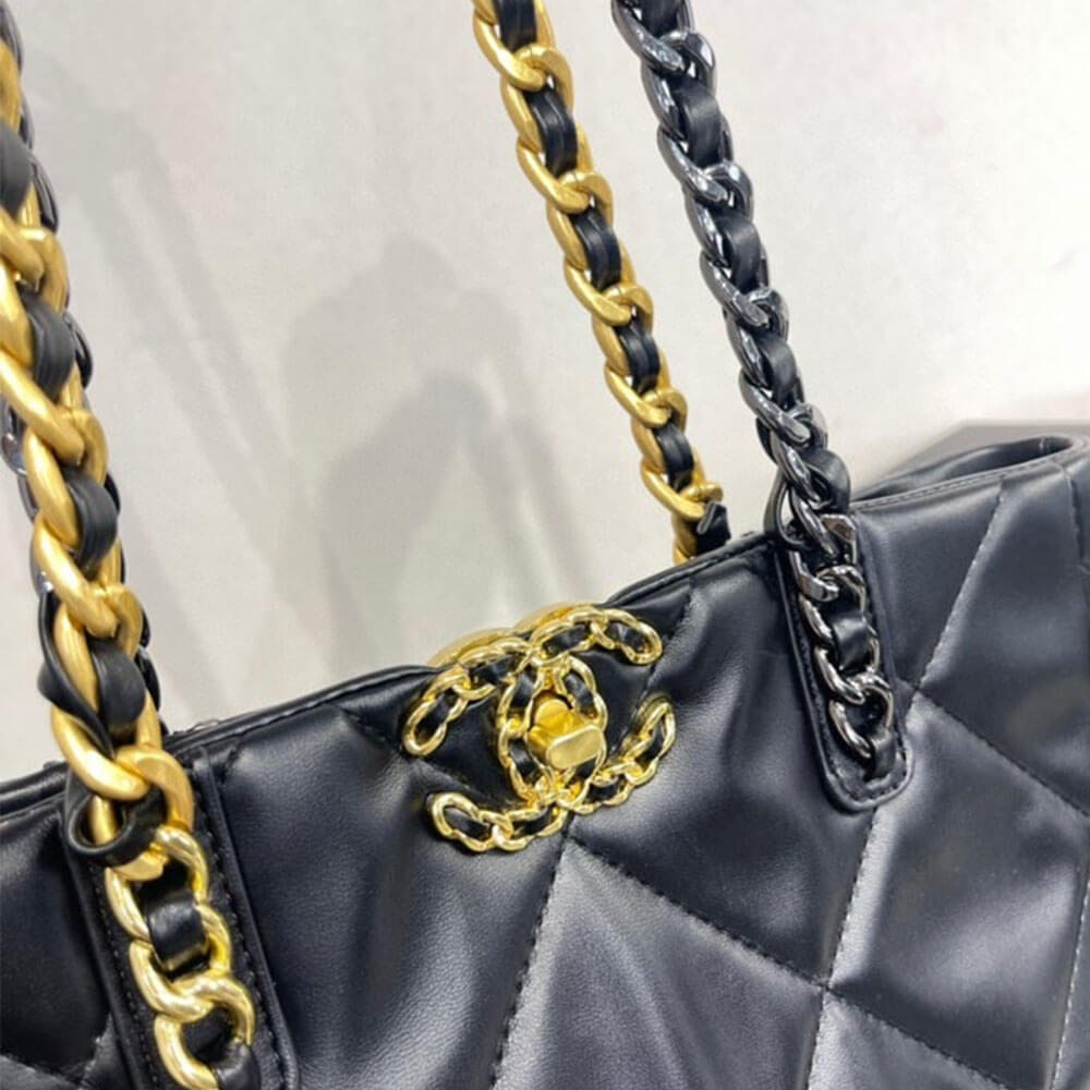 CHANEL 19 SHOPPING BAG
