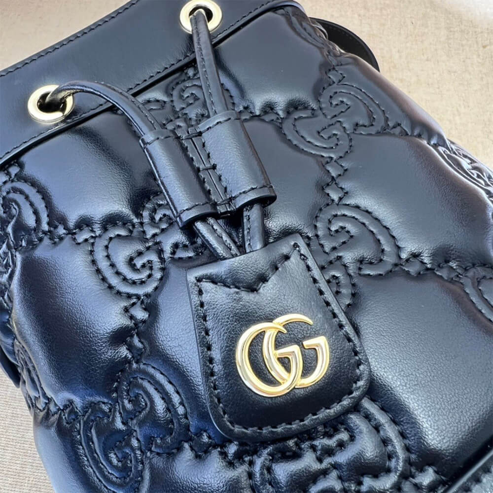 GG Matelassé bucket bag