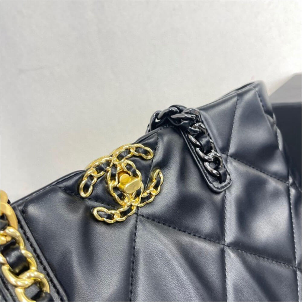 CHANEL 19 SHOPPING BAG