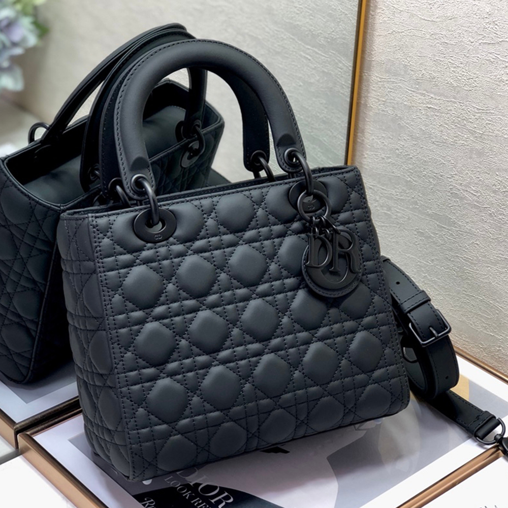 DIOR LARGE LADY DIOR BAG(4A)