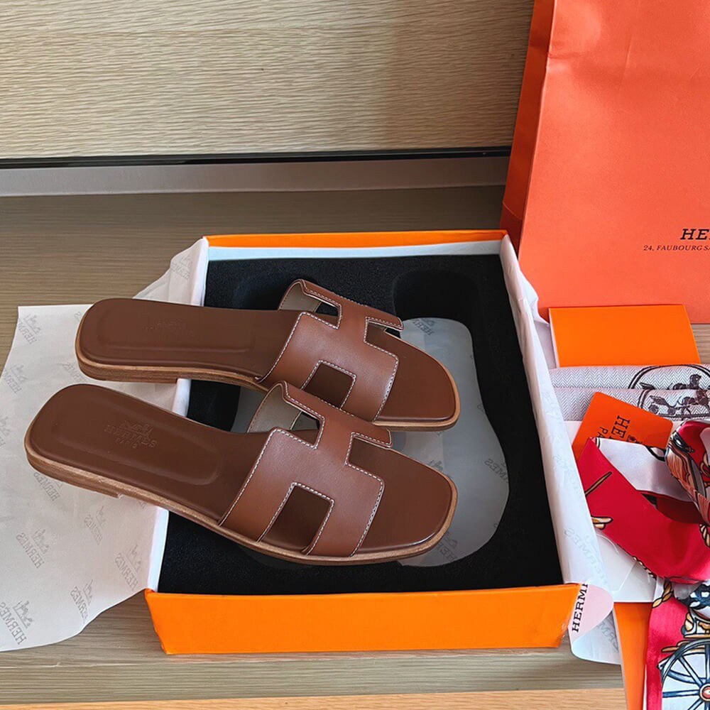 HERMES Oran sandal