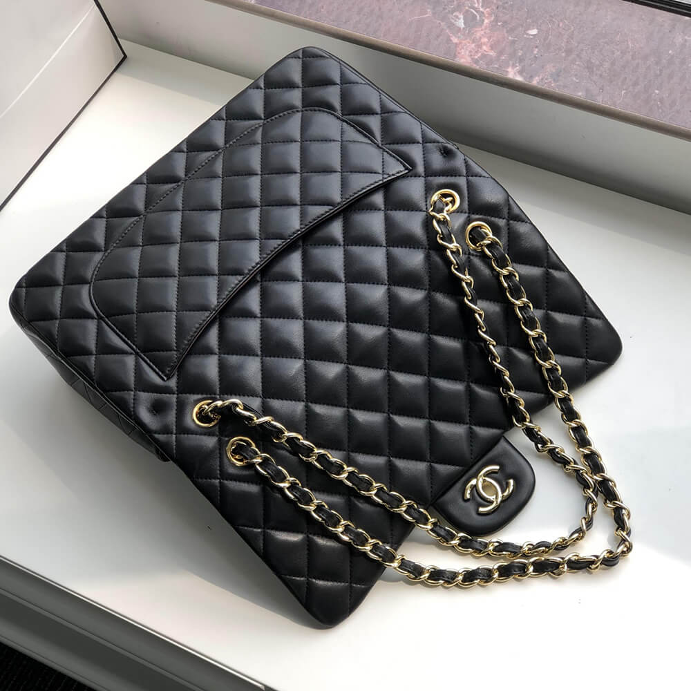CHANEL Classic Double Flap Jumbo