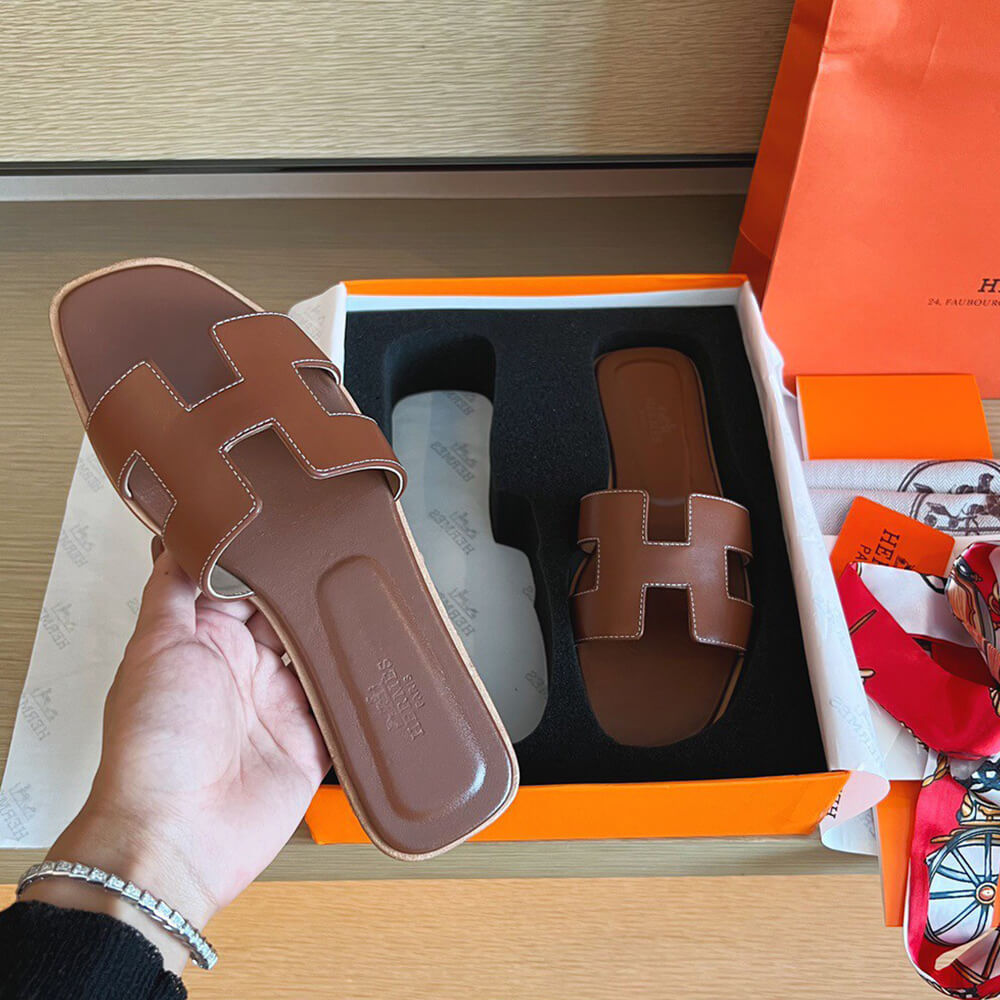 HERMES Oran sandal
