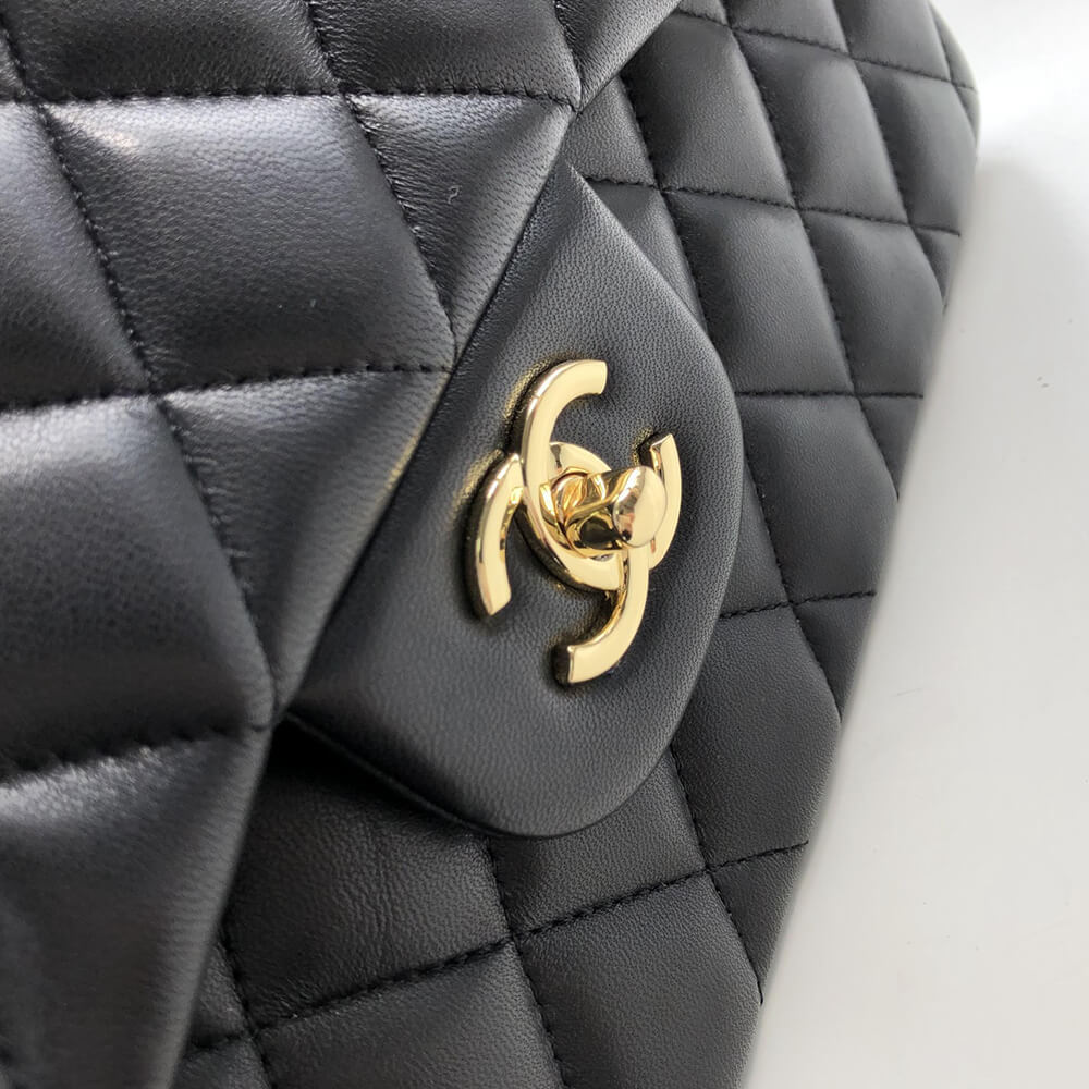 CHANEL Classic Double Flap Jumbo