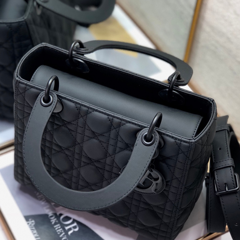 DIOR LARGE LADY DIOR BAG(4A)