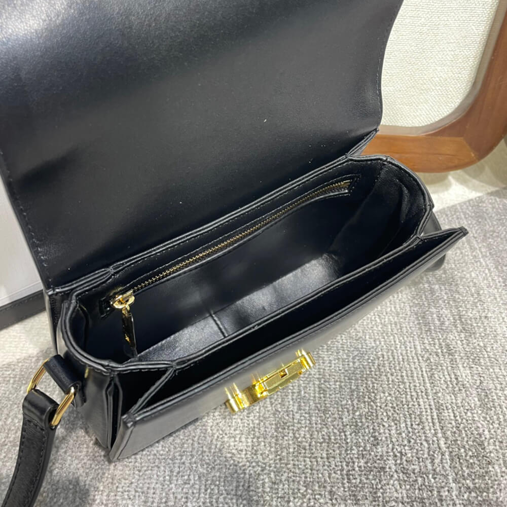 CLASSIQUE TRIOMPHE BAG IN SHINY CALFSKIN