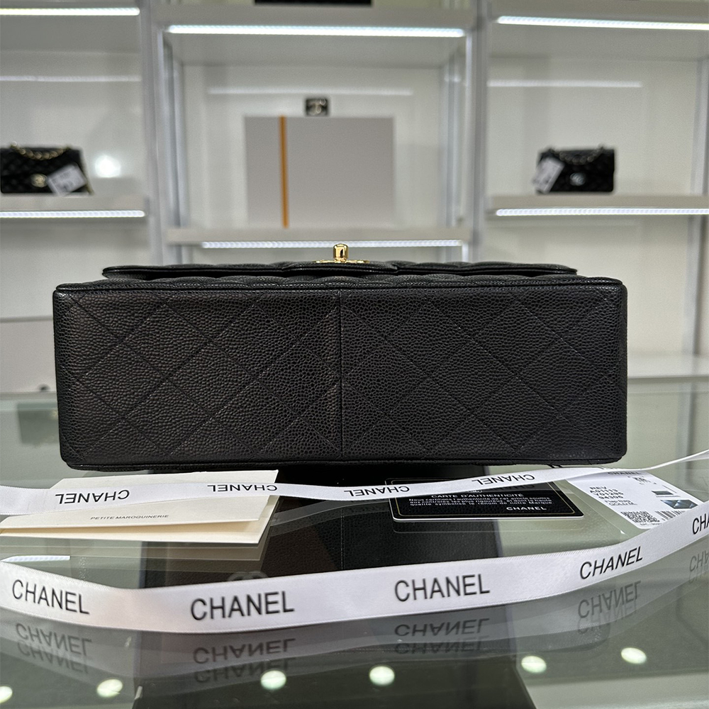 CHANEL LARGE CLASSIC HANDBAG(4A)