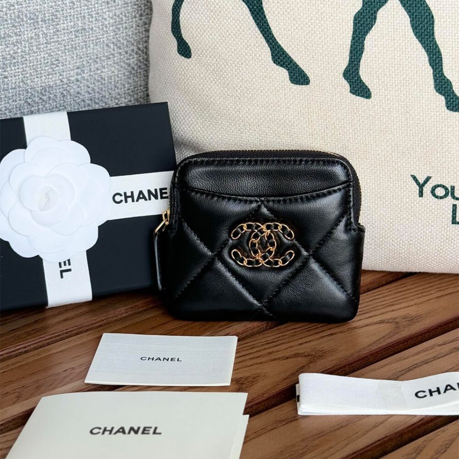 CHANEL 19 Zipped Coin Purse