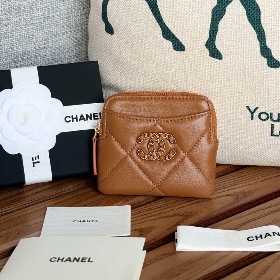 CHANEL 19 Zipped Coin Purse