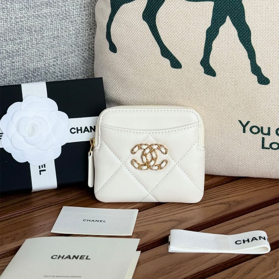 CHANEL 19 Zipped Coin Purse