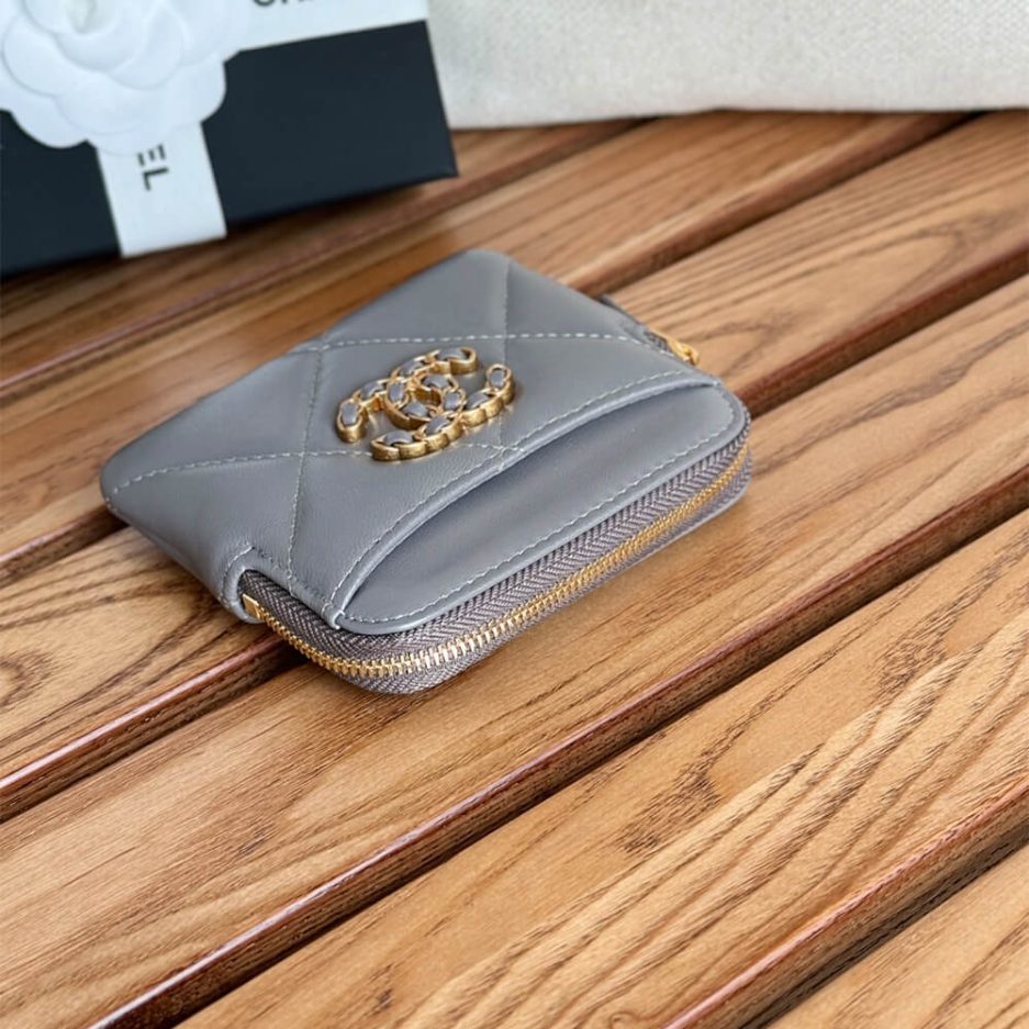 CHANEL 19 Zipped Coin Purse