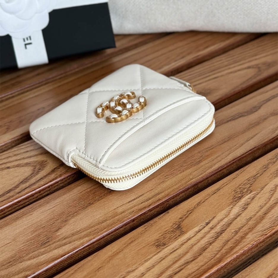 CHANEL 19 Zipped Coin Purse