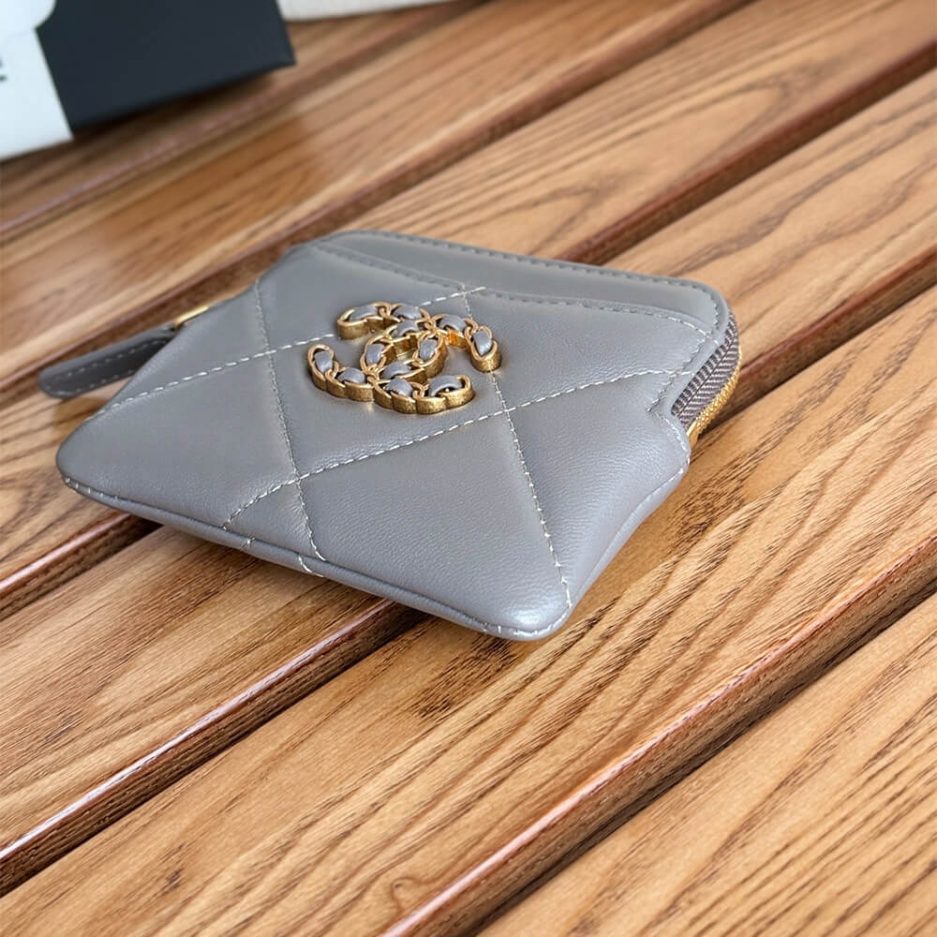 CHANEL 19 Zipped Coin Purse