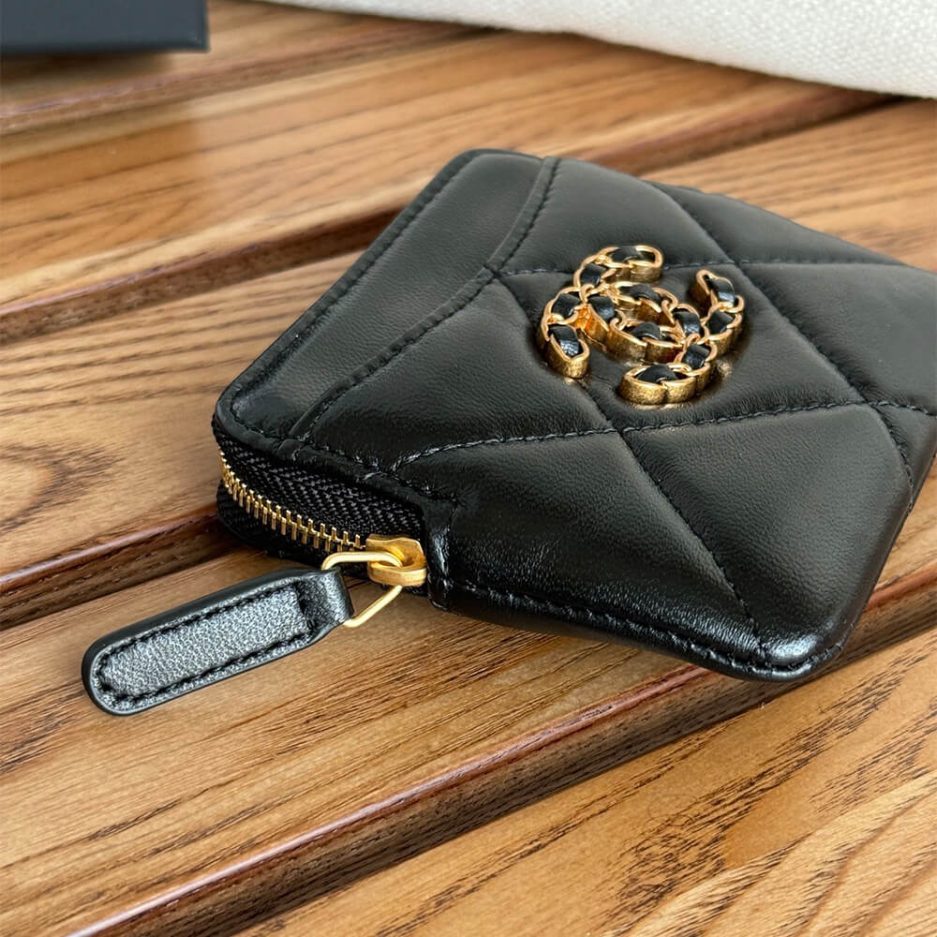 CHANEL 19 Zipped Coin Purse