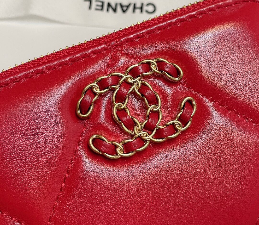 CHANEL Zipper wallet