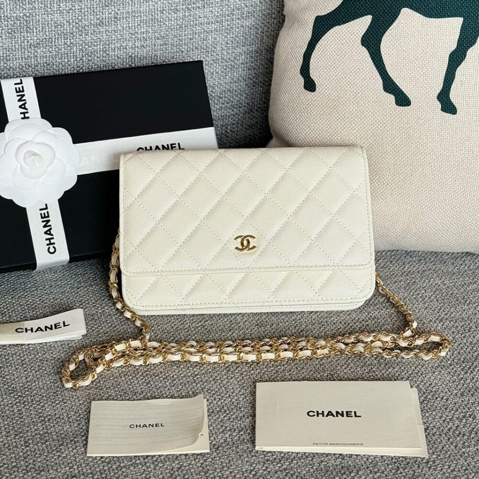 Chanel classic chain wallet
