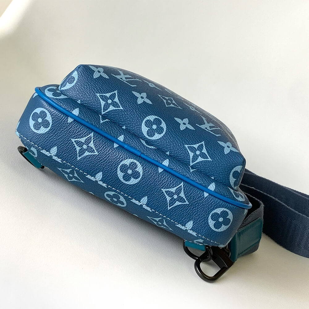 LV Avenue Slingbag