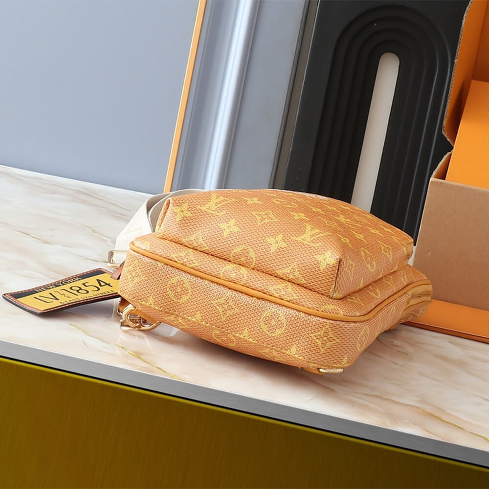 LV Avenue Slingbag