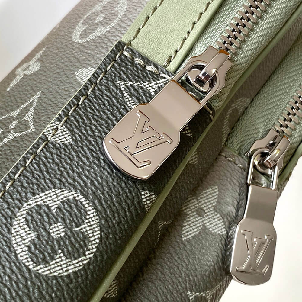 LV Avenue Slingbag