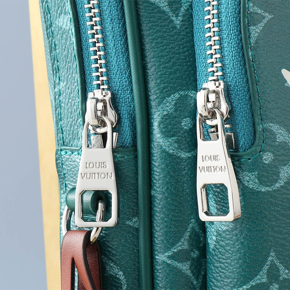 LV Avenue Slingbag