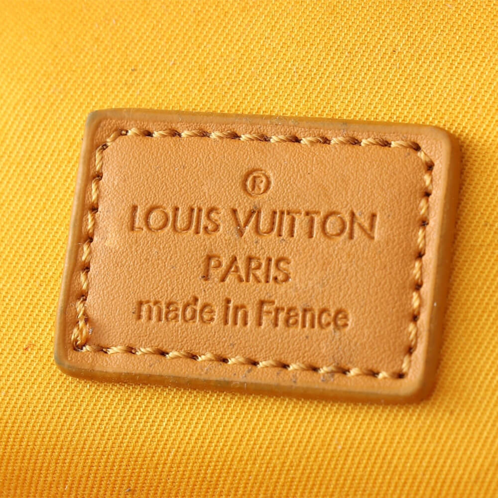 LV Avenue Slingbag